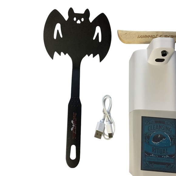 Spooky Kitchen Tools Pizza Cutter Spatula Mini Waffle Maker Soap Dispenser - Picture 5 of 6